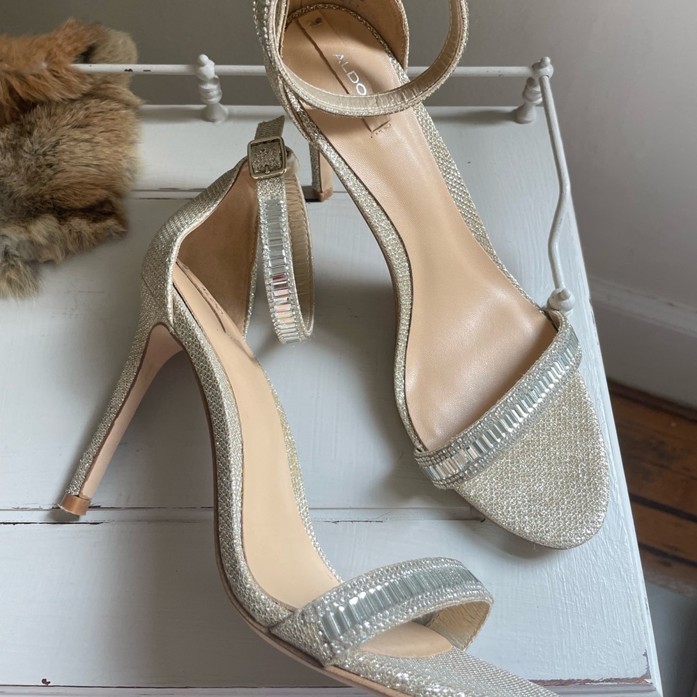 Sevoredia gold stilettos w/ baguette crystals